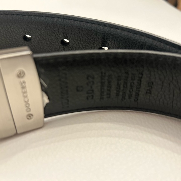 Dockers reversible men’s belt size 30-32 - Picture 4 of 6